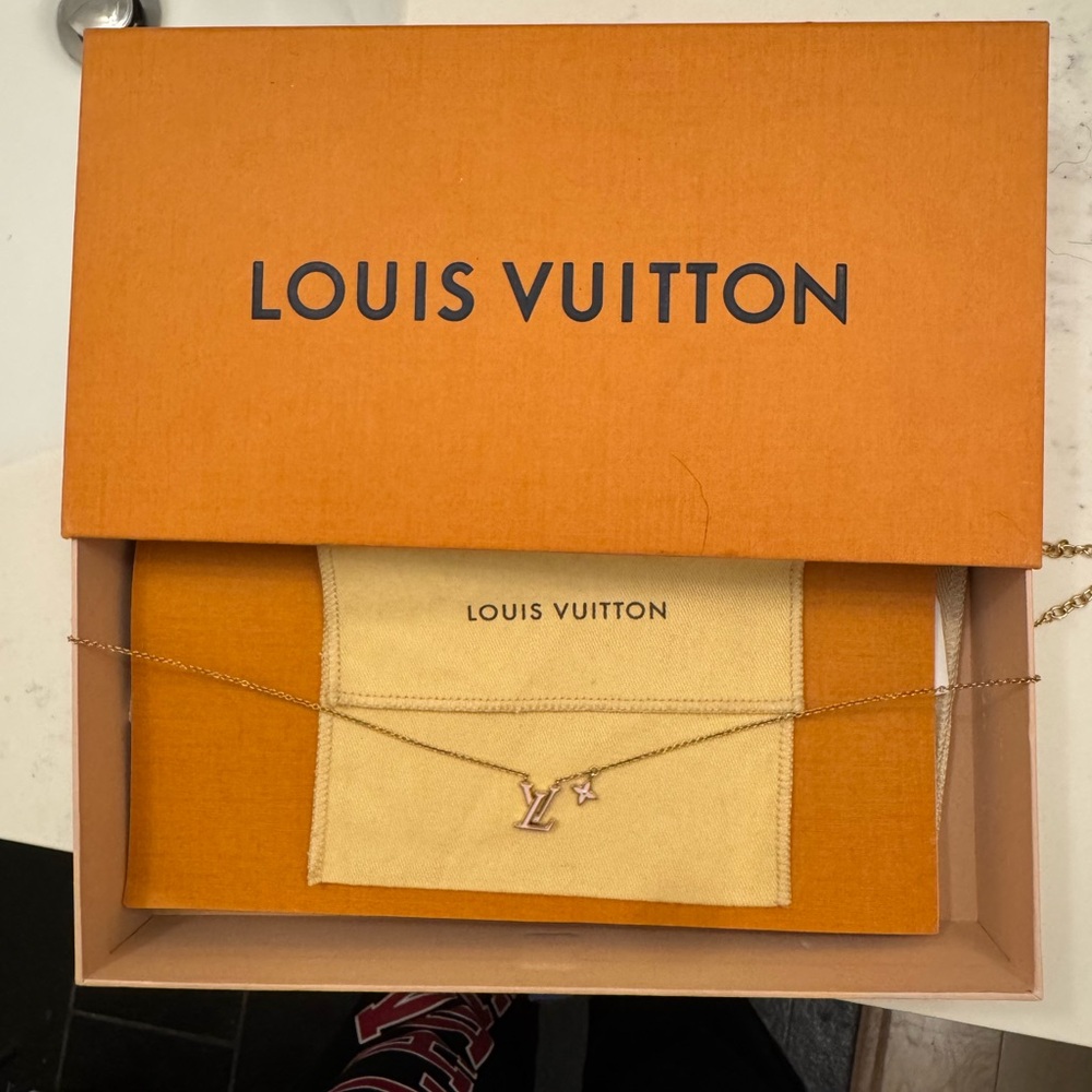 Louis Vuitton Iconic Enamel Necklace with Iconic Monogram - Picture 3 of 6